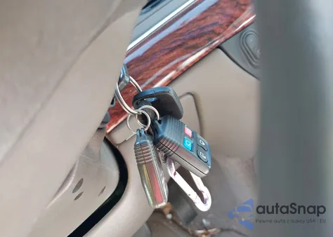 2002 Mercury Grand Marquis Gs из США, поврежденный, VIN 2MEFM74W92X666542